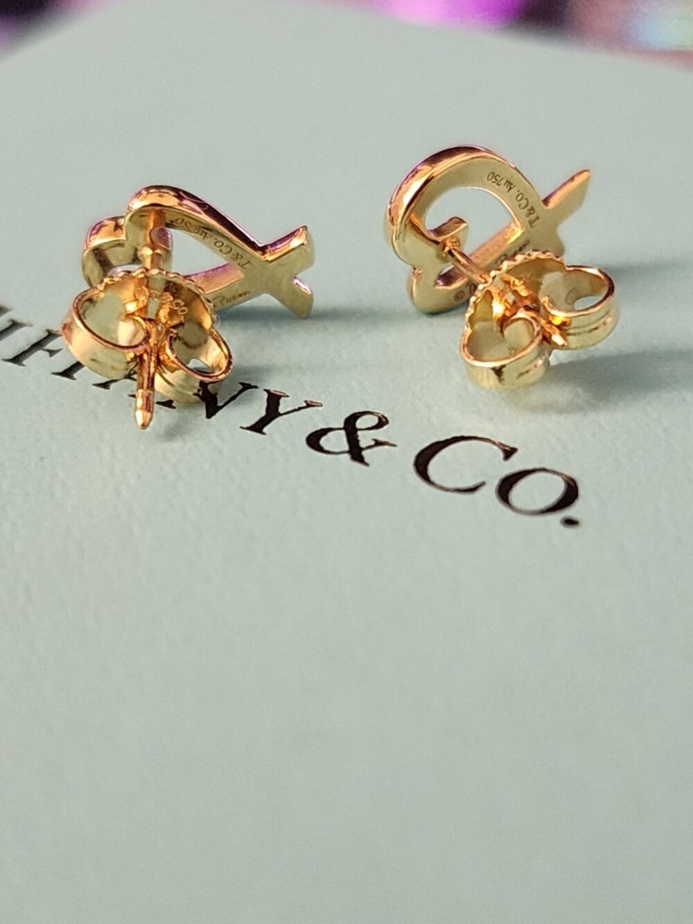Tiffany & Co 18k gold Paloma loving heart earrings - Picture 4 of 4